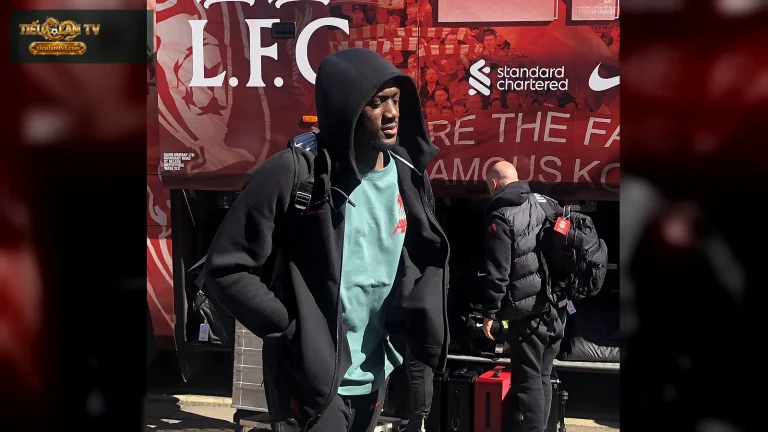 Ibrahima Konaté trong trang phục Liverpool trước trận gặp Fulham ngày 6/4/2025