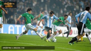 Cầu thủ Argentina và Bolivia trong trận Copa América 2011